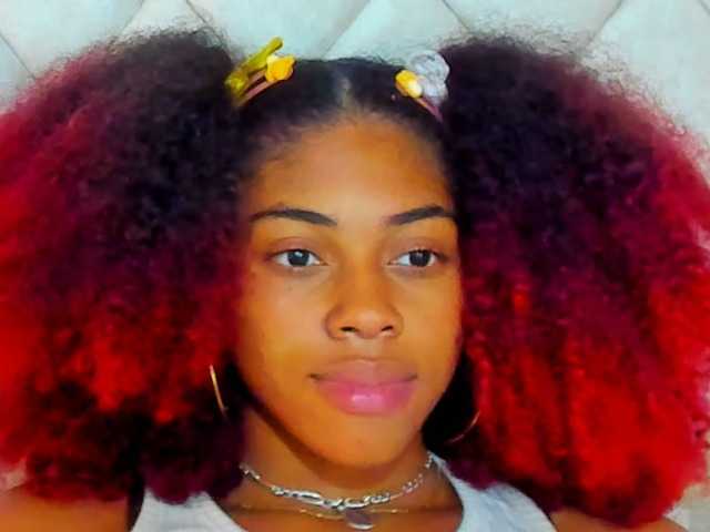 Ringhäälingupildid KhloeVega