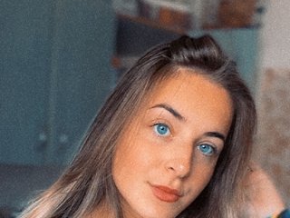 Erootiline videovestlus KileyMinoww