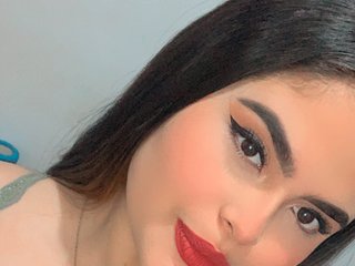 Erootiline videovestlus Kim-Mcgill