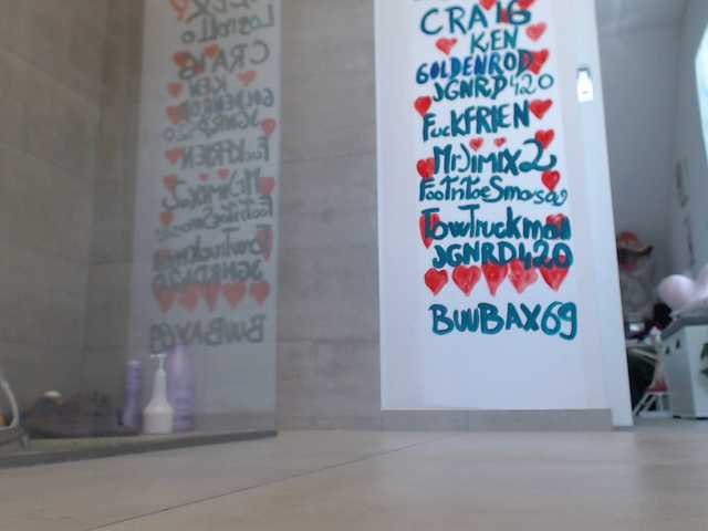 Ringhäälingupildid KinkyMoni