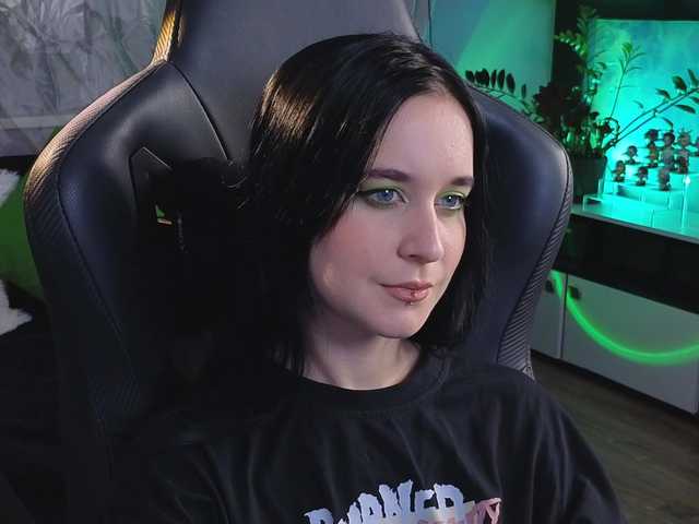 Ringhäälingupildid Kira_Li_Lime