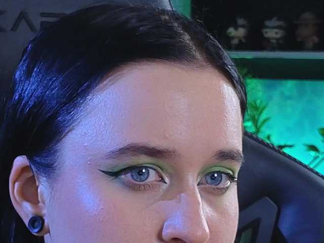 Ringhäälingupildid Kira_Li_Lime