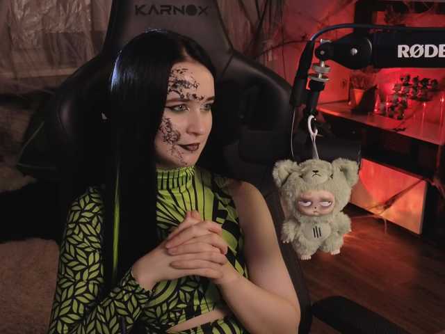 Ringhäälingupildid Kira_Li_Lime