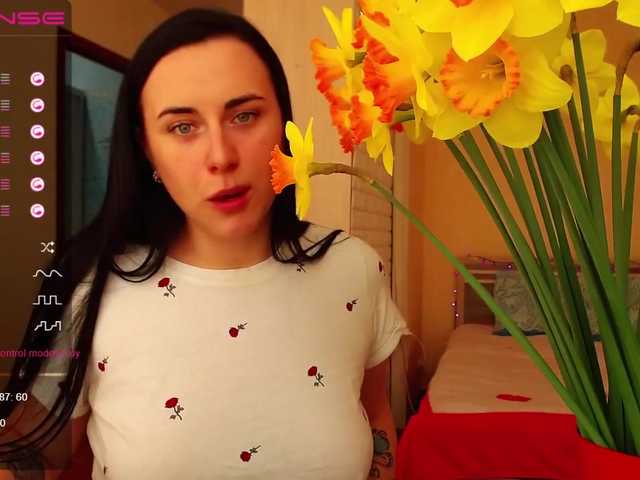 Fotod -Yurievna- Welcome to my room) My name is Sveta) I love flowers and orgasms) I prefer level 26-33) lovense 2 tips , i see *****0 tip)