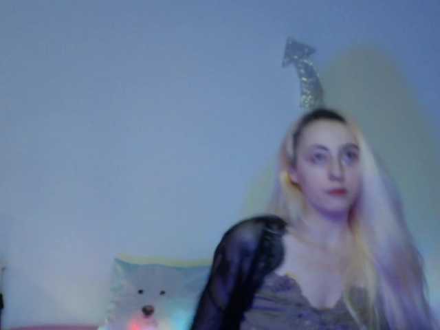 Fotod Kittyisabelle Having fun with your Quinn! #euphoria #paypig #findom #humanatm #teamviewer #cashcow #sissy