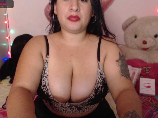 Fotod kiutboobs TITS BOUNCE TODAY....tits flash 50 tips - nude 120 tips - suck dildo 100 tips - finguering 160. BIG SQUIRT 400, toy ass 1000