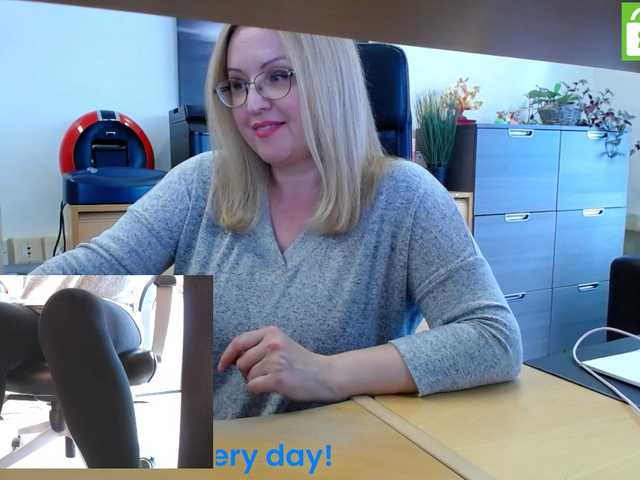 Fotod KristinaKesh At the REAL office! @total To masturbate and cum, left to collect @remain Privats welcome!!! 151 tok before pvt! Tips only in public chat matter:) Lush reactiong from 3 tok.
