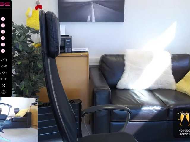 Fotod KristinaKesh At the office! Lovense Ferri and LUSH ON! Privats welcome!!! Lovense reacting from 3 tok. 99 tok single tip before privat.