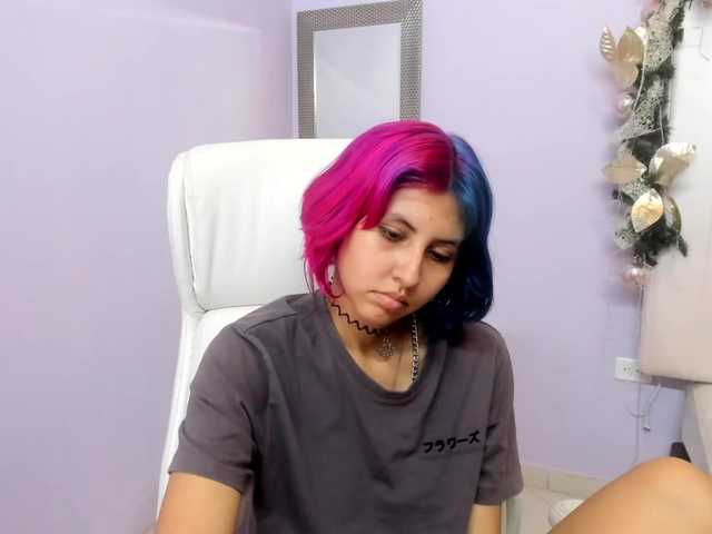 Ringhäälingupildid kyra-wayne