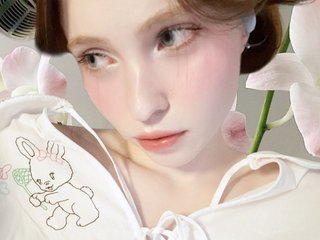 Erootiline videovestlus l1ttle_p0ppy
