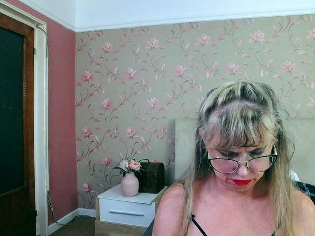 Ringhäälingupildid LadyMariahx