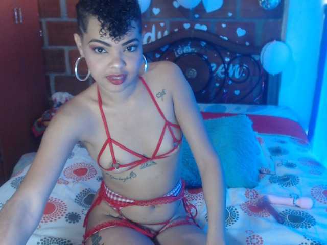 Fotod ladyqueen19x INSTANT SQUIRT FOR 100 tokens ,how much squirt make me ?? #anal #squirt #ebony