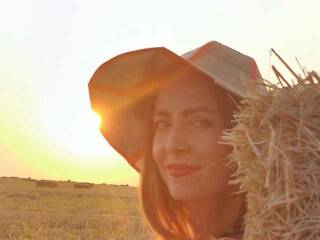 Erootiline videovestlus Ev-ge-sha