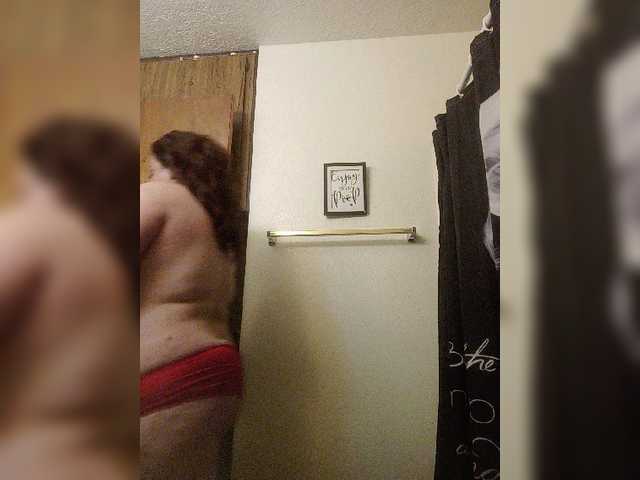 Fotod ChefCakes505 I have been a bad girl. I need daddy to spank me and show me who the boss . Are you and daddy??
