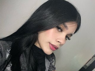 Erootiline videovestlus lauralopeez