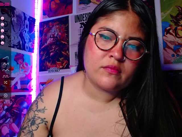 Fotod LeylaStar1 spank ass until red at @goal #daddy #ahegao #slave #chubby #curvy - Goal is : SQUIRTING #hairy #tattoo #chubby #daddy