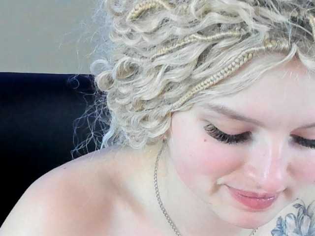 Ringhäälingupildid lilanabel