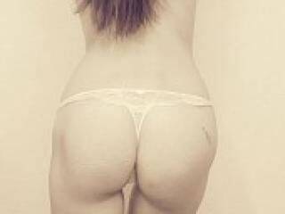 Erootiline videovestlus lillaby