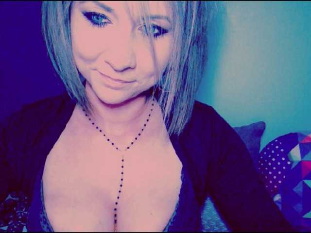Fotod Lilly666 hey guys, if ur able to have fun and wanna play with me- here i am. i view cams for 40, to get preview of my body is 50