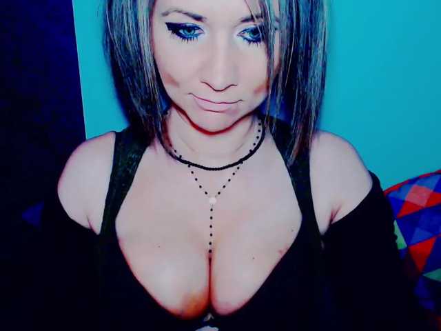 Fotod Lilly666 hey guys, ready for fun? i view cams for 50, to get preview of me is 70. lovense on, low 20, med 40, high 60. yes i use mic and toys, lets make it wild