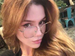 Erootiline videovestlus lilyeaston