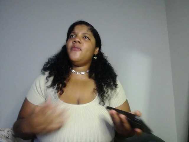 Ringhäälingupildid Lilyth-brown