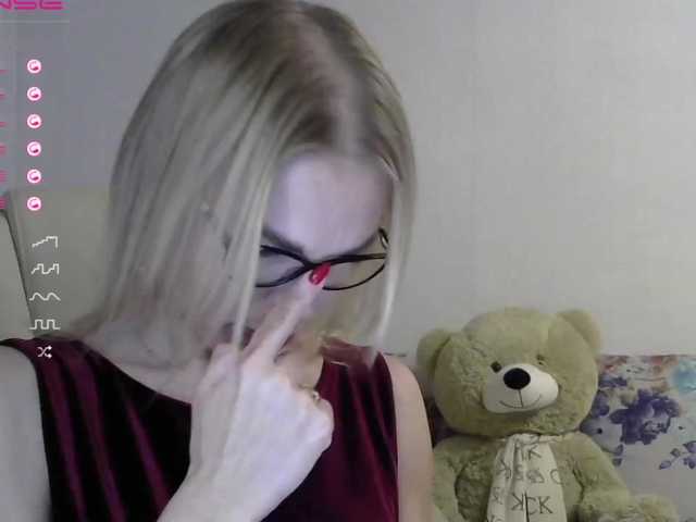 Fotod Lisa1225 Hello everyone!) Subscription 30 current. Camera 30 current. Lichka 30 tok. Dressing rooms by agreement. The rest is group and private. I don’t go as a spy! Guys, I want your activity! Then I will play pranks!)