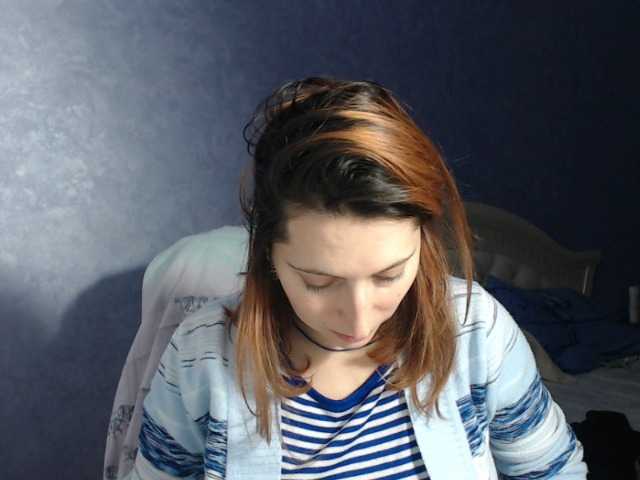 Fotod LisaSweet23 hi boys welcome to my room to chat and for hot body to see naked in private))