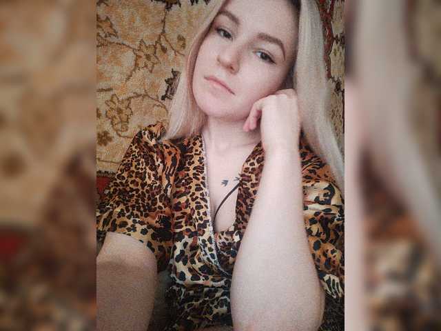 Ringhäälingupildid LizzyLess