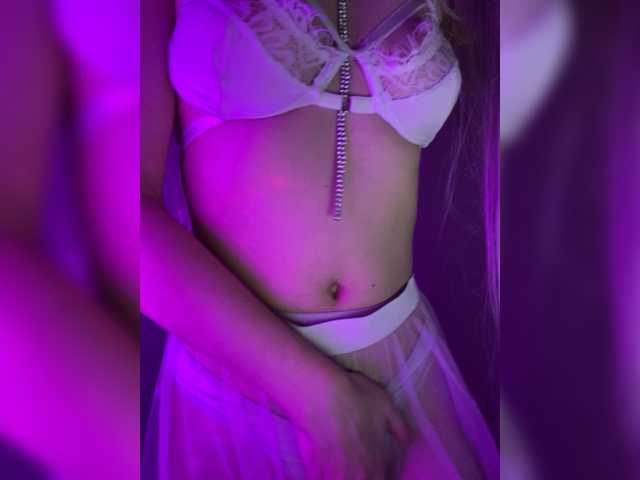 Fotod _MoonPrincess Hello :* only eroticism, tenderness and dancing. I don’t undress. Lovense 2tk. Show with wax @remain left