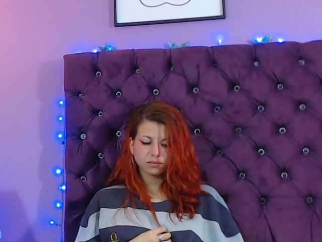 Fotod LolaMustaine ♥♥ TONGUE PLAY ♥ Rub my face with your soft tongue and taste me♥#mistress #dom #redhead #tiny #young #skinny #feet #deepthroat #ahegao #prettyface #tattoo