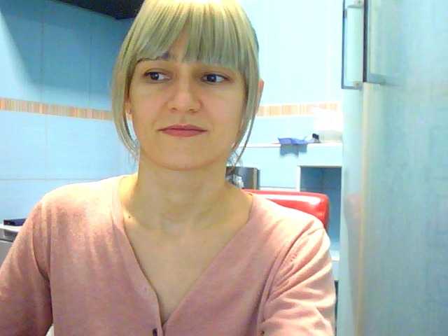 Ringhäälingupildid LovelyBlond
