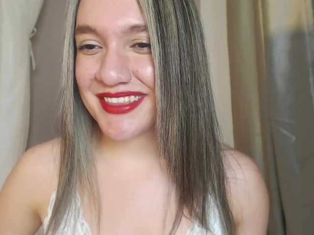 Fotod Luciadallas Red lips, flames and pleasure, i'll be yours, be a gentleman, play with my toys, make vibrate my pussysquirt special show!! @Anal,#teen 22 years old #naughty #with every goal, tease!