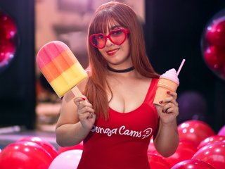 Erootiline videovestlus Lucy-Adams