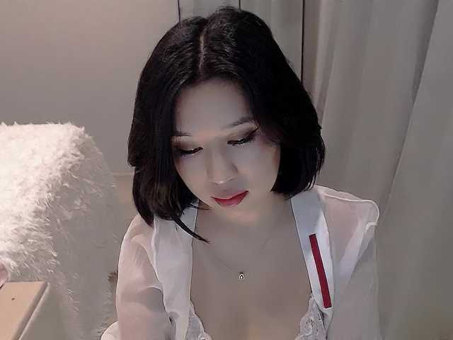 Ringhäälingupildid LucyLiu