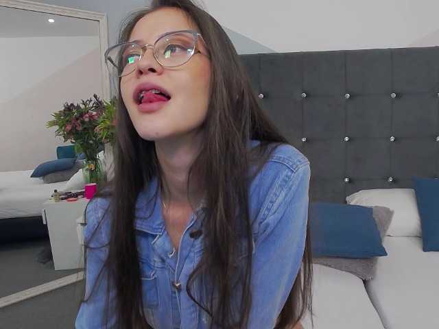 Ringhäälingupildid MadieMoore