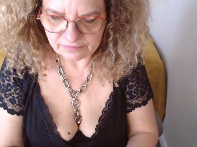 Fotod maggiemilff68 #mistress #mommy #roleplay #squirt #cei #joi #sph - PM 40 tok - every flash 50 tok - masturbate and multisquirt 450- one tip