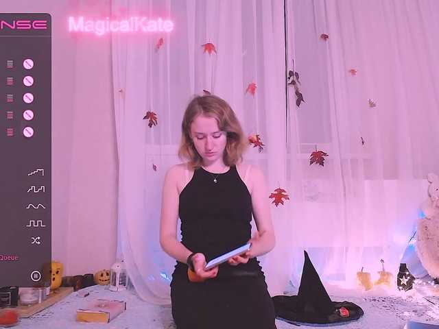 Fotod MagicalKate Halloween party. Magic oil on my body @remain , full naked in pvt