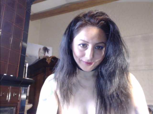 Fotod malakmente open cam 20 tokens / finger in ass 50 tokens/ fuck pussy 100 tokens/ naked 200 tokens