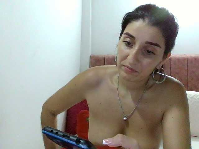 Fotod mao022 hey guys for 2000 @total tokens I will perform a very hot show with toys until I cum we only need @remain tokens
