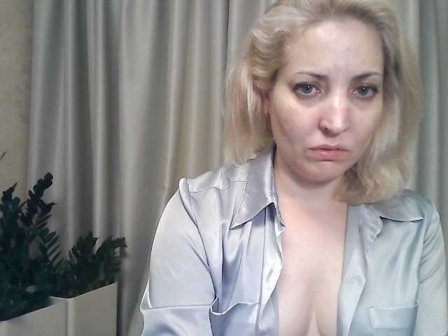 Fotod mariska-kiska look at camera 25, show nipple 20, show breast 40, open pussy 50, open ass 70, undress and show my holes 100 tokens