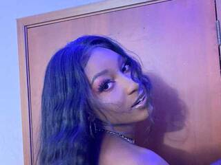 Erootiline videovestlus maryrous