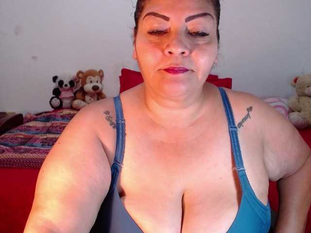 Fotod Maturextgreat #bbw #bigbelly #bigboobs #bigass #grandma #milf #gilf #latina @total 600 @sofar 600 @remain 0