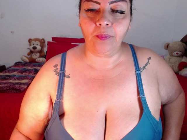 Fotod Maturextgreat #bbw #bigbelly #bigboobs #bigass #grandma #milf #gilf #latina @total 600 @sofar 600 @remain 0