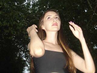 Erootiline videovestlus May-Rose