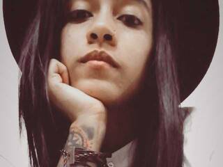 Erootiline videovestlus MegaanBlack