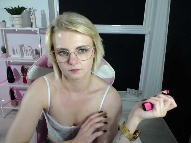 Ringhäälingupildid MelissaErotic