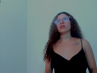 Erootiline videovestlus miaapons