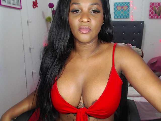 Fotod miagracee Welcome to my room everybody! i am a #beautiful #ebony #girl. #ready to make u #cum as much as you can on #pvt. #sexy #mature #colombian #latina #bigass #bigboobs #anal. My #lovense is #on! #CAM2CAM #CUMSHOW GOAL
