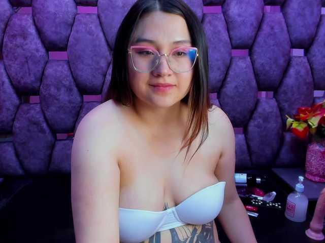 Ringhäälingupildid MiaHarvey